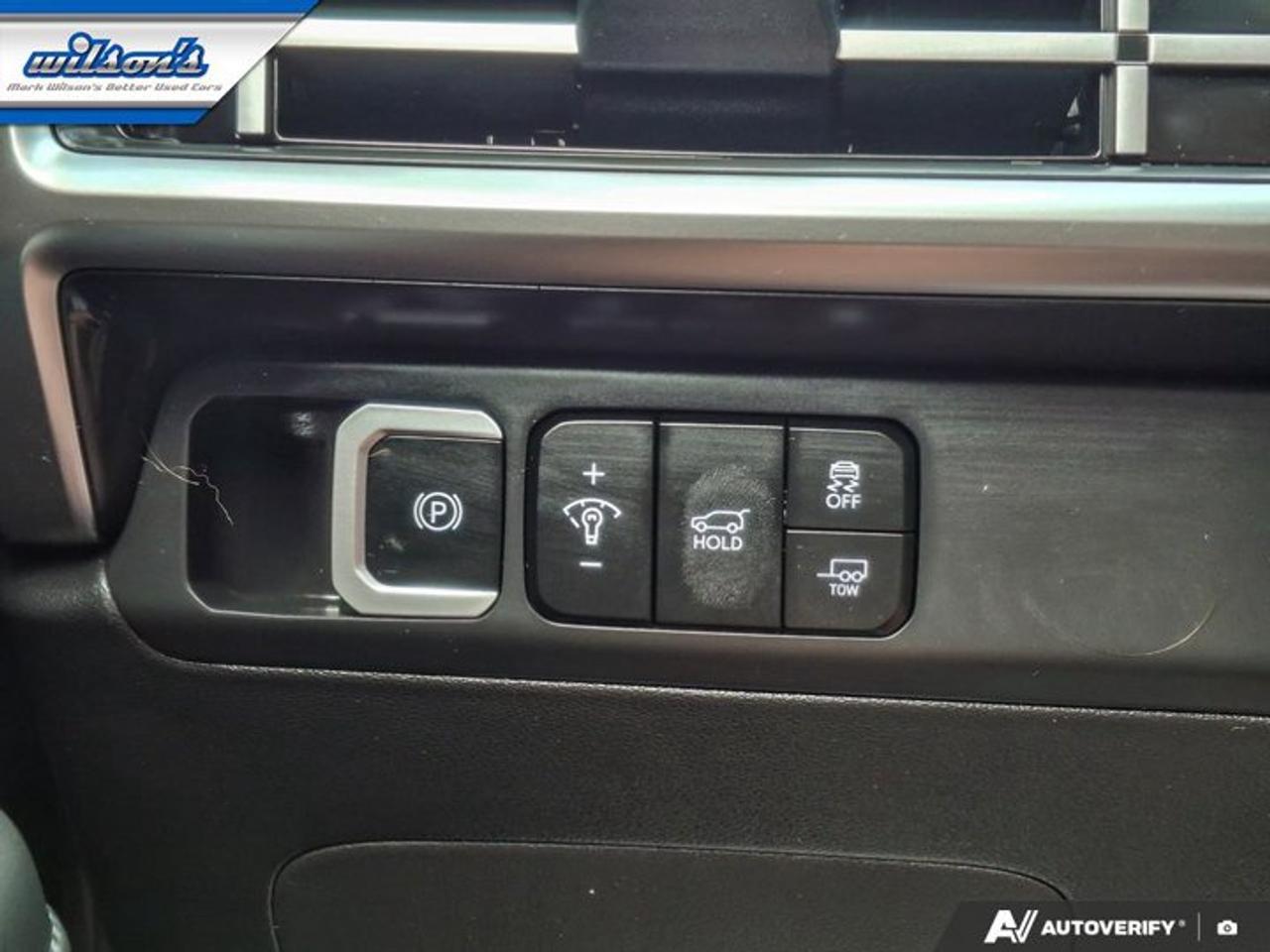 2025 Hyundai Santa Fe XRT AWD | 3rd Row | Sunroof | Leather | Heated Steering + Seats | Power Liftgate | and More ! Photo
