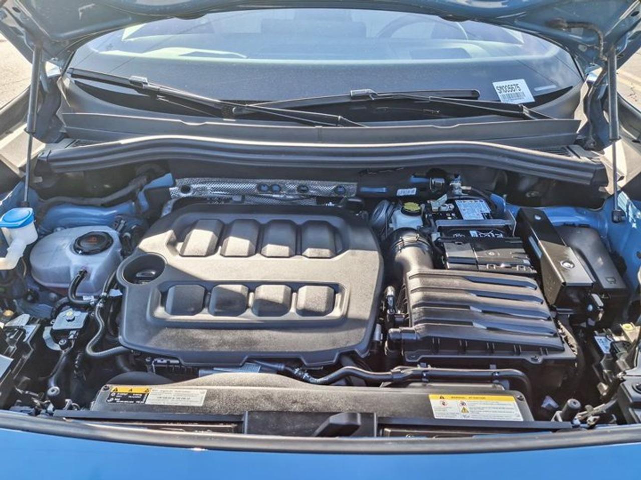 2025 Volkswagen Tiguan Highline R-Line AWD | Leather | Heated + Cooled Massaging Seats | Sunroof | and More ! Photo