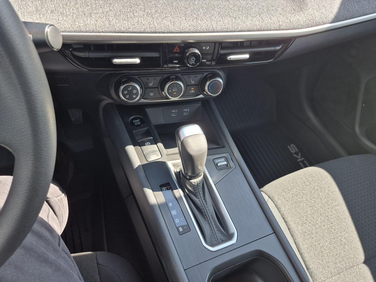 2026 Nissan Kicks S Photo