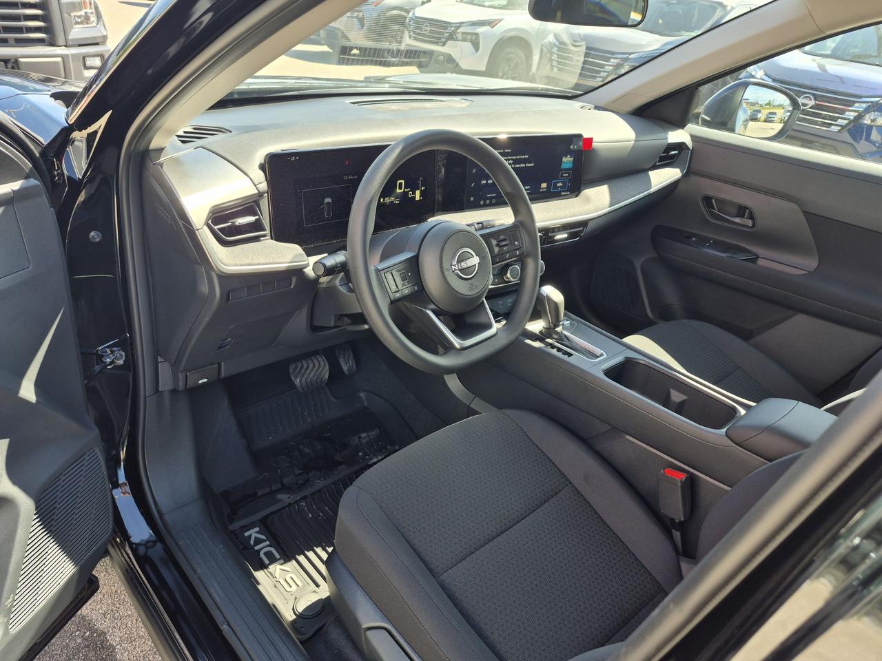 2026 Nissan Kicks S Photo