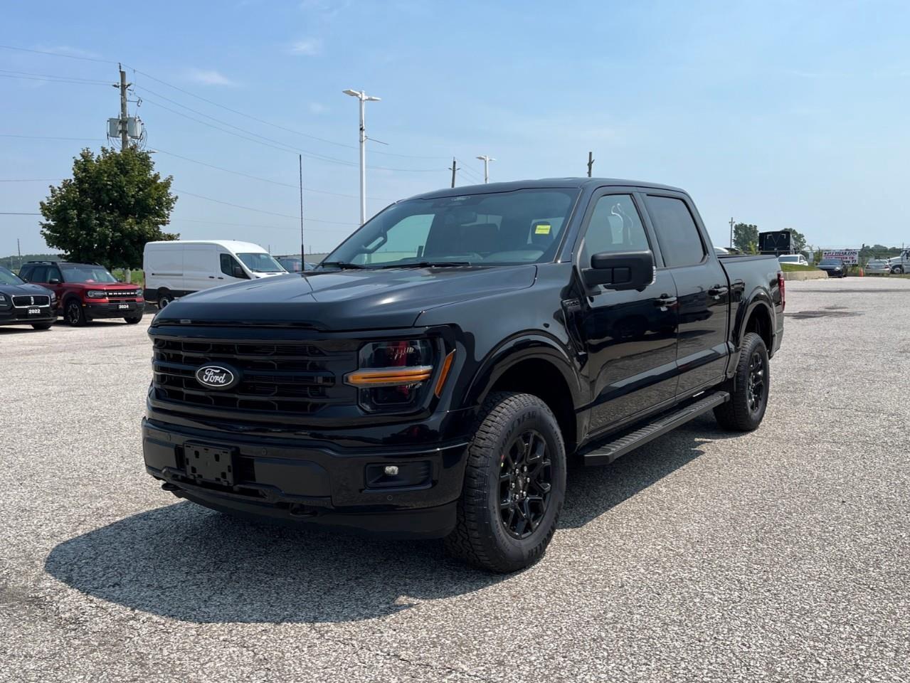 2026 Ford F-150 XLT Photo3