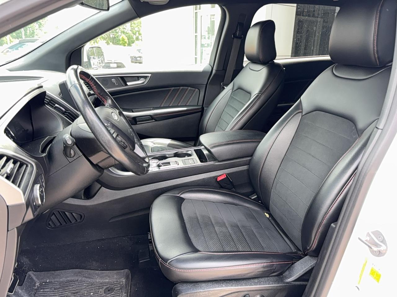 2022 Ford Edge ST LINE! 2L ENGINE, GREAT ON GAS! MINT! 20'S! Photo