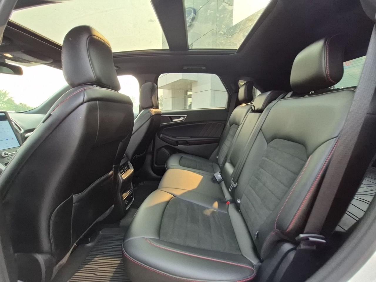2022 Ford Edge ST LINE! 2L ENGINE, GREAT ON GAS! MINT! 20'S! Photo