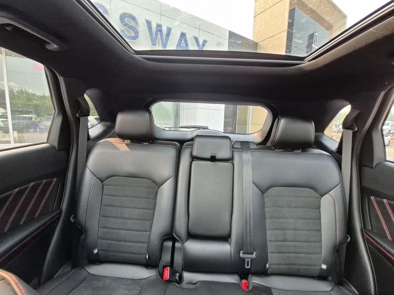 2022 Ford Edge ST LINE! 2L ENGINE, GREAT ON GAS! MINT! 20'S! Photo