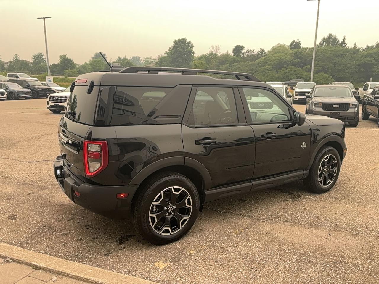 2025 Ford Bronco Sport OUTERBANKS WITH TECH PACKAGE! MOONROOF! LOADED! Photo4
