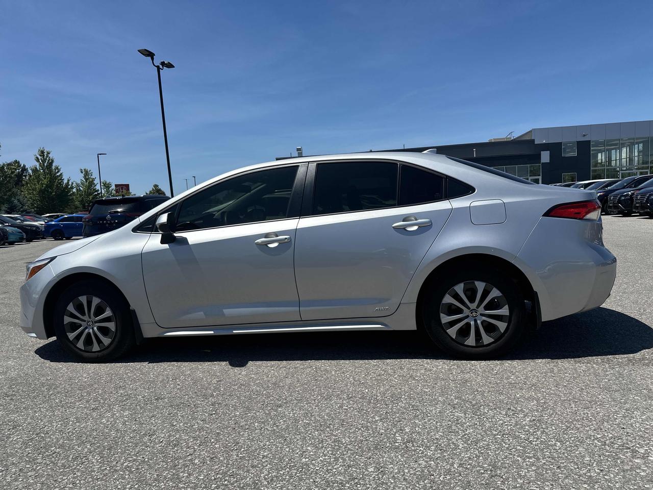 2024 Toyota Corolla Hybrid LE | AWD | CarPlay | Cam | Like New! Photo21