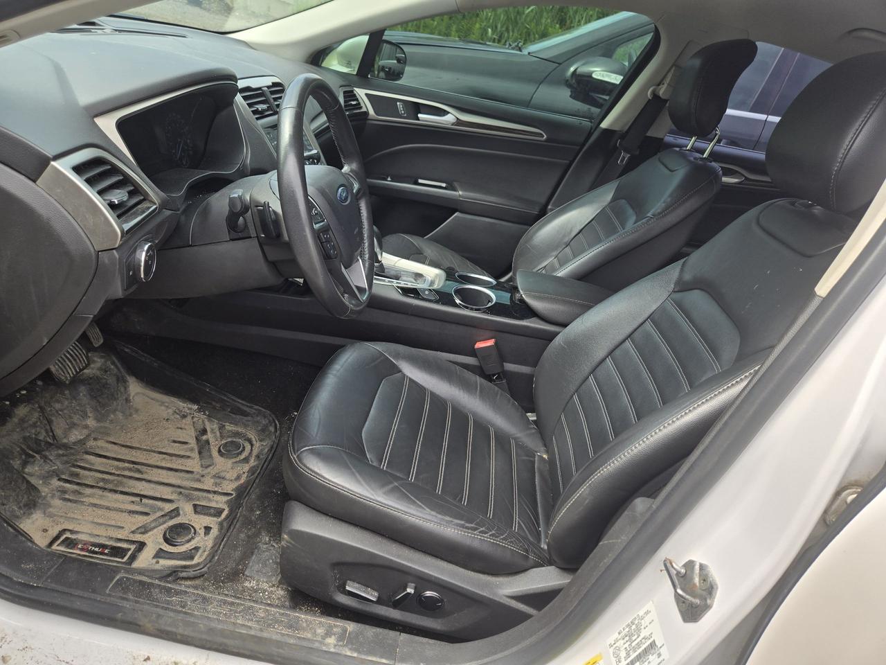 2013 Ford Fusion SE - Photo #10
