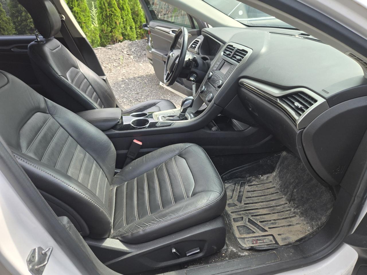 2013 Ford Fusion SE Photo