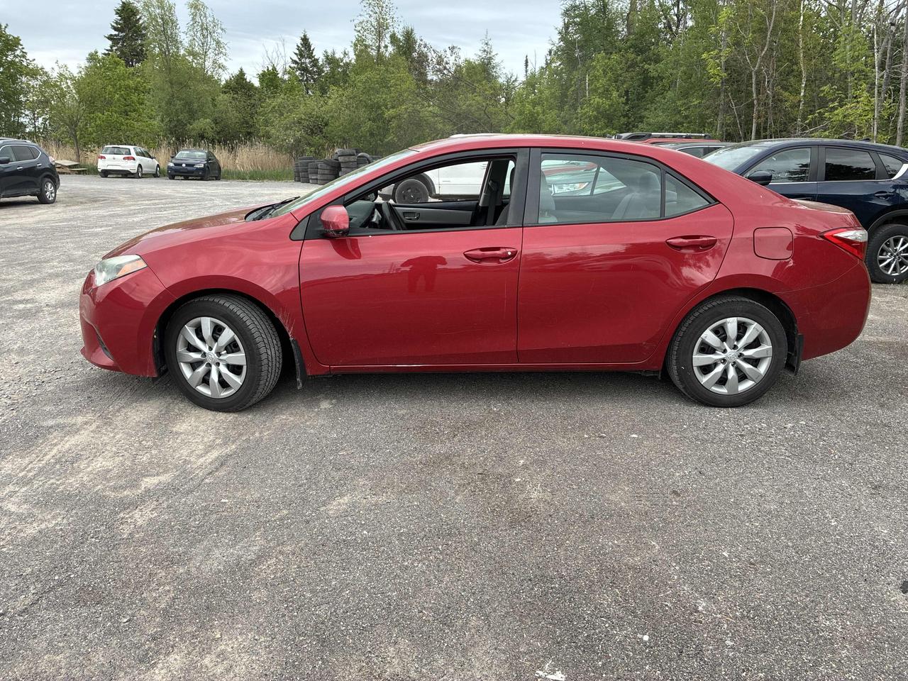 2014 Toyota Corolla LE, HEATED SEATS, BACK-UP CAM AND MORE!! - Photo #4
