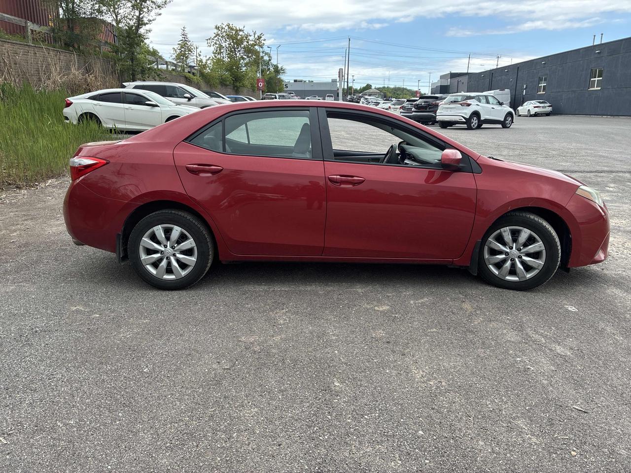 2014 Toyota Corolla LE, HEATED SEATS, BACK-UP CAM AND MORE!! Photo23