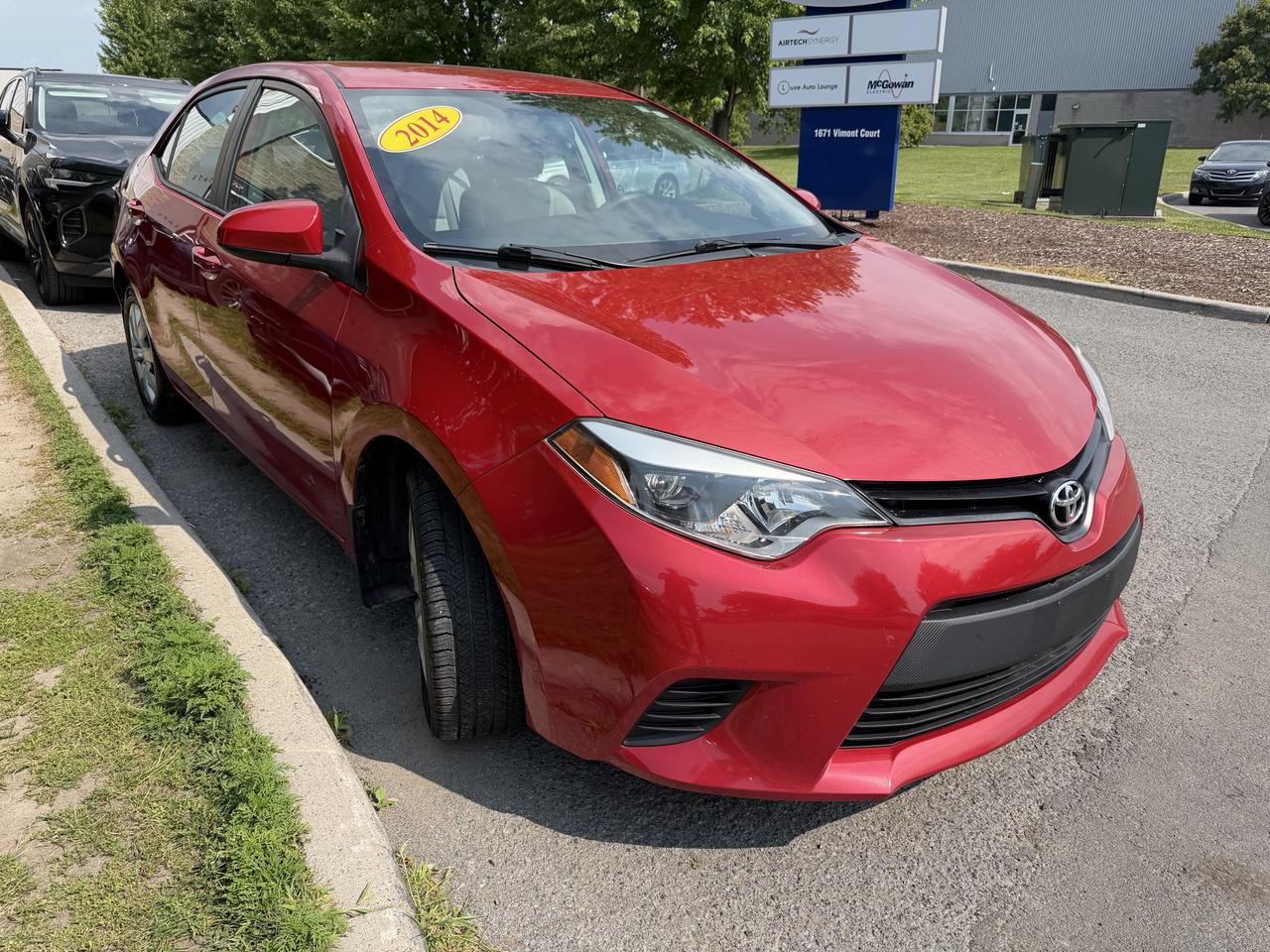 2014 Toyota Corolla LE, HEATED SEATS, BACK-UP CAM AND MORE!! - Photo #11