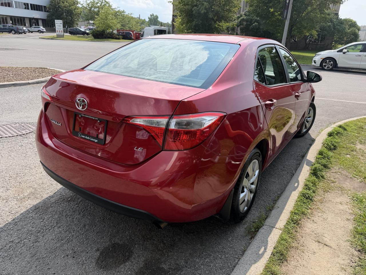 2014 Toyota Corolla LE, HEATED SEATS, BACK-UP CAM AND MORE!! Photo