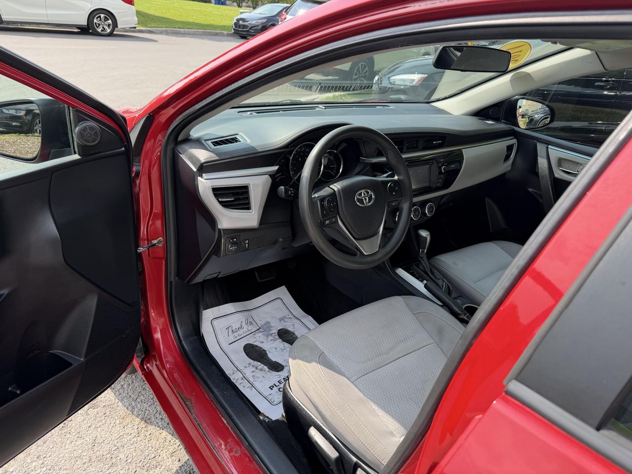 2014 Toyota Corolla LE, HEATED SEATS, BACK-UP CAM AND MORE!! Photo