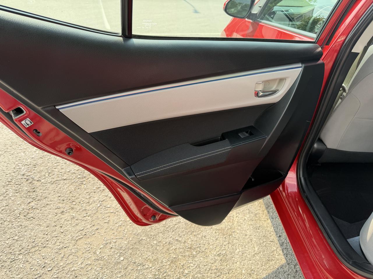 2014 Toyota Corolla LE, HEATED SEATS, BACK-UP CAM AND MORE!! - Photo #20