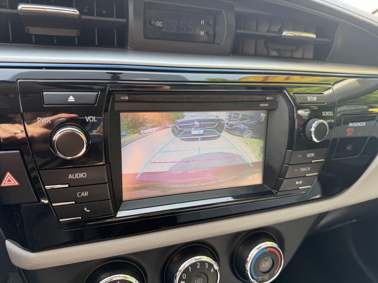 2014 Toyota Corolla LE, HEATED SEATS, BACK-UP CAM AND MORE!! Photo