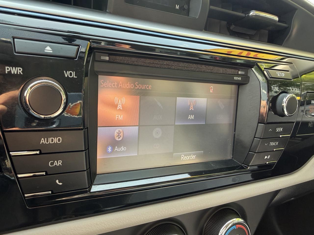 2014 Toyota Corolla LE, HEATED SEATS, BACK-UP CAM AND MORE!! Photo