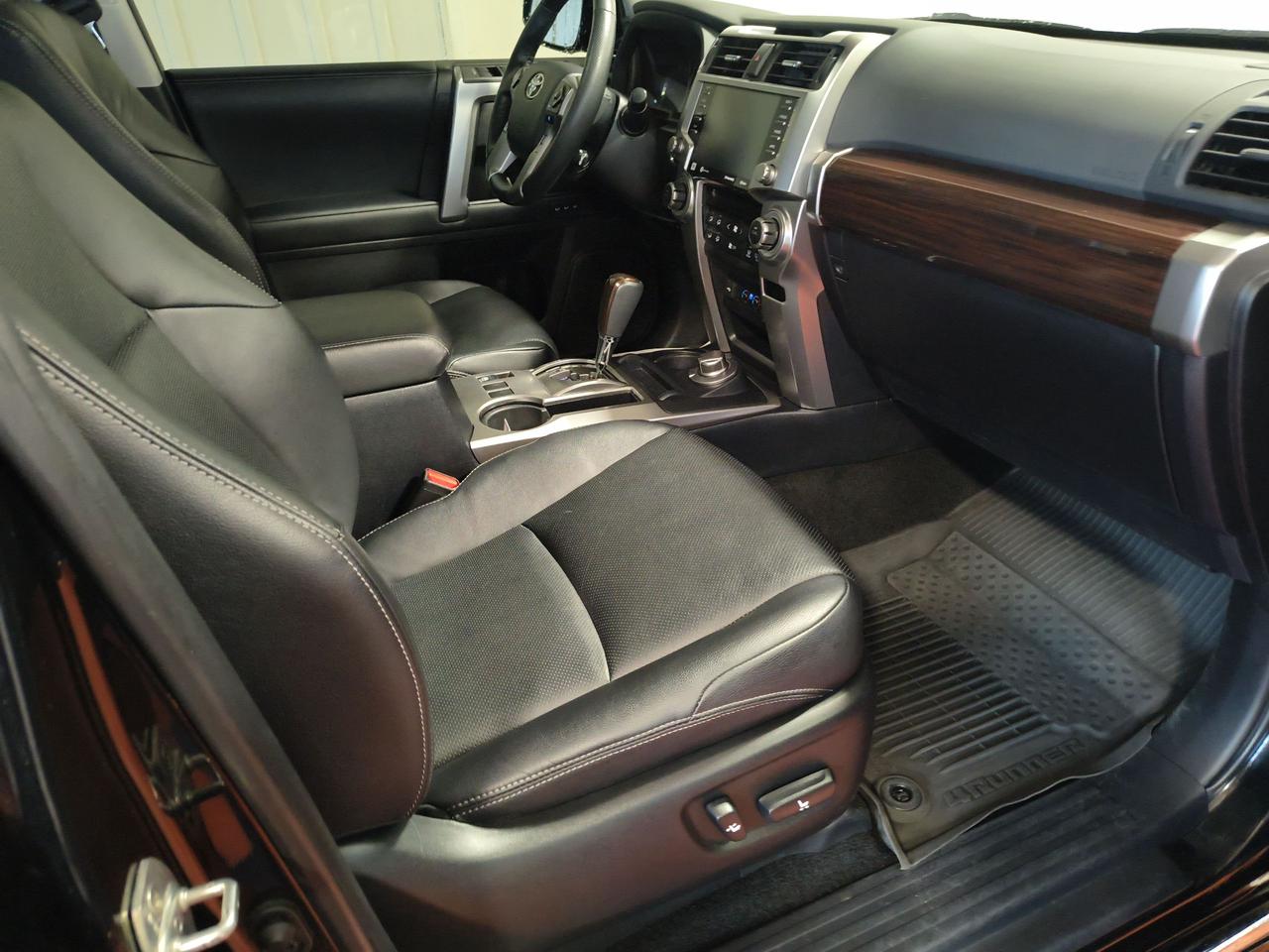 2024 Toyota 4Runner Limited Photo0