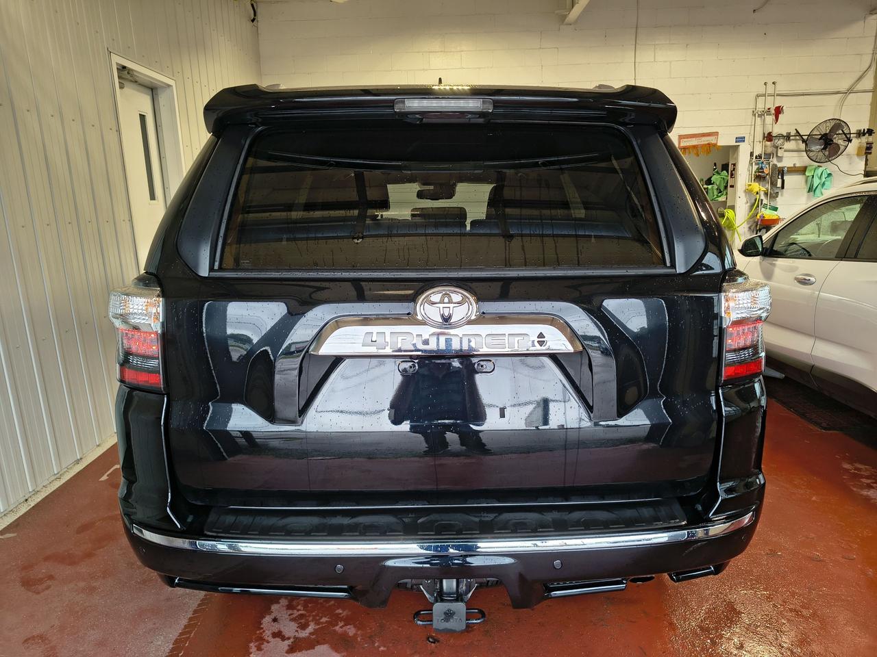 2024 Toyota 4Runner Limited Photo0