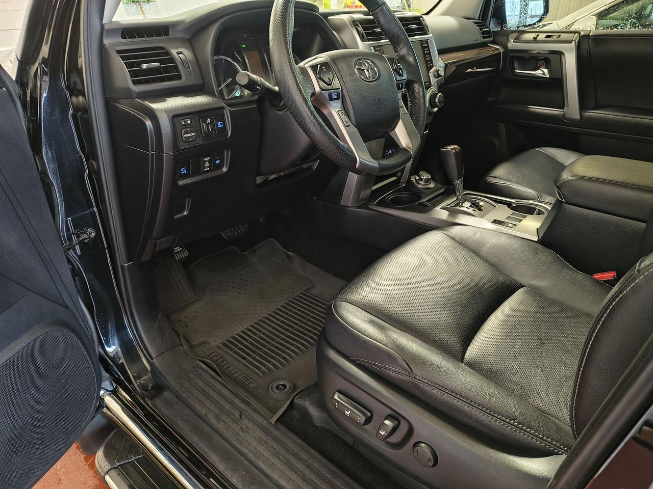 2024 Toyota 4Runner Limited Photo0