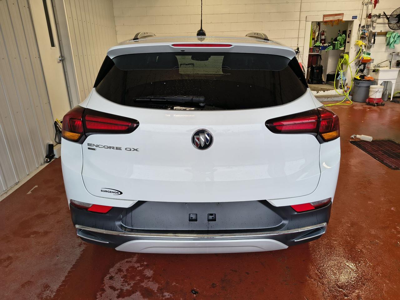2023 Buick Encore GX Essence Photo0