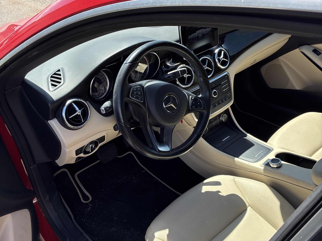 2015 Mercedes-Benz CLA-Class CLA 250 AWD, LEATHER, HEATED SEATS & MORE!!! Photo32