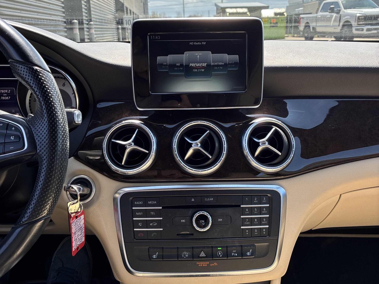 2015 Mercedes-Benz CLA-Class CLA 250 AWD, LEATHER, HEATED SEATS & MORE!!! Photo16