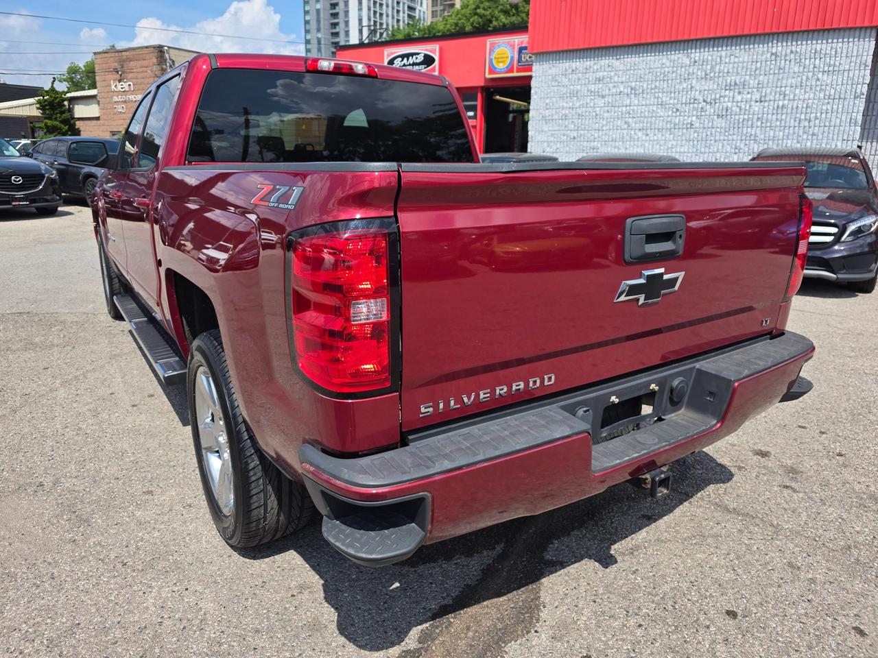 2018 Chevrolet Silverado 1500 LT 4WD Crew Cab Photo