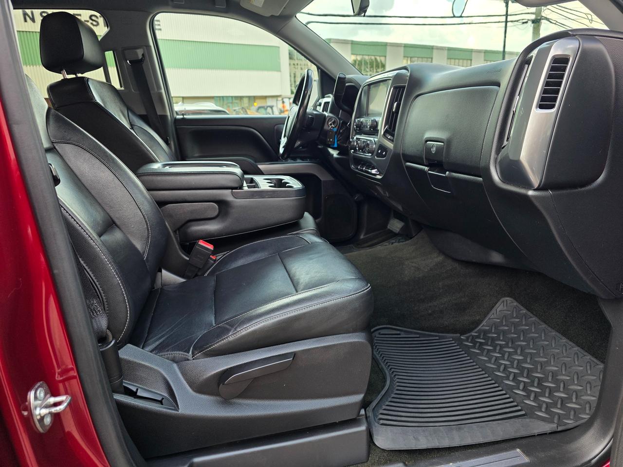 2018 Chevrolet Silverado 1500 LT 4WD Crew Cab Photo