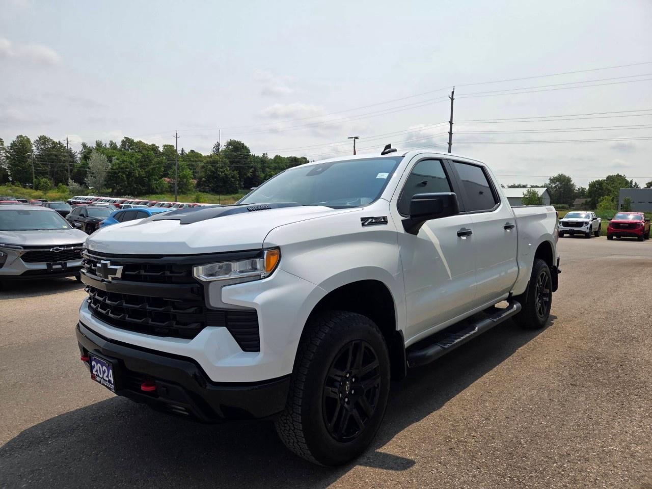 2024 Chevrolet Silverado 1500 Crew Cab Short Box 4-Wheel Drive LT Trail Boss Photo3