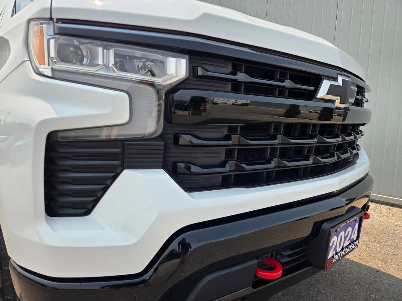 2024 Chevrolet Silverado 1500 Crew Cab Short Box 4-Wheel Drive LT Trail Boss Photo1