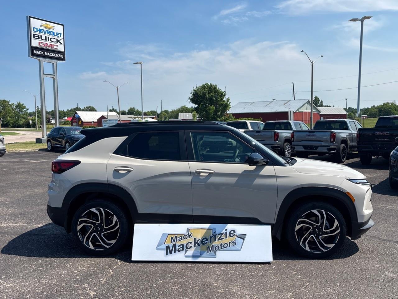 2026 Chevrolet TrailBlazer RS New Sporty 5 Passenger AWD SUV with a Panoramic Sunroof, Heated Front Seats, Heated Steering Wheel, Adaptive Cruise Control, Wireless Phone Charging, Hands Free Power Liftgate and a 11 Touchscreen Rad Photo