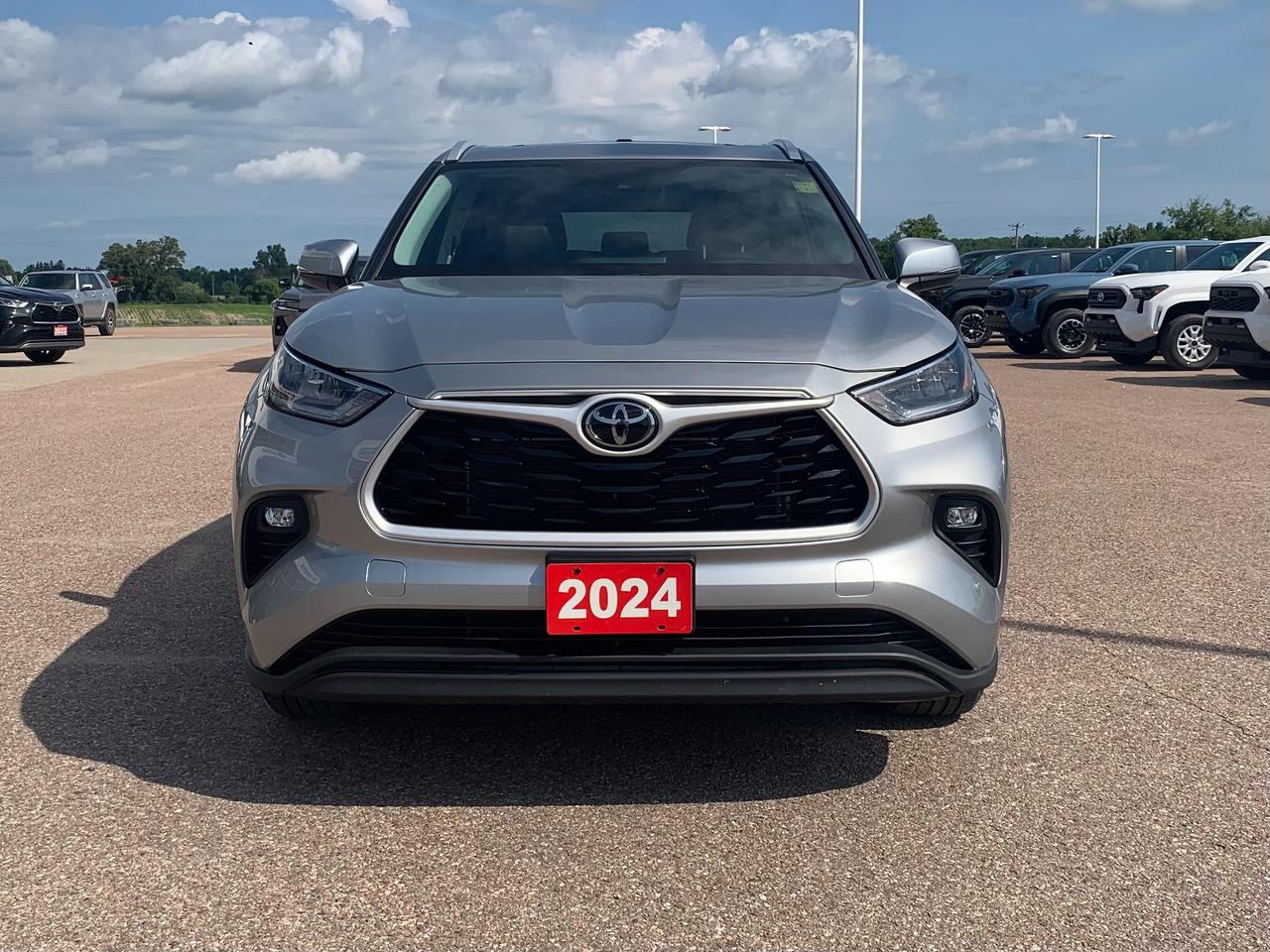 2024 Toyota Highlander XLE Photo