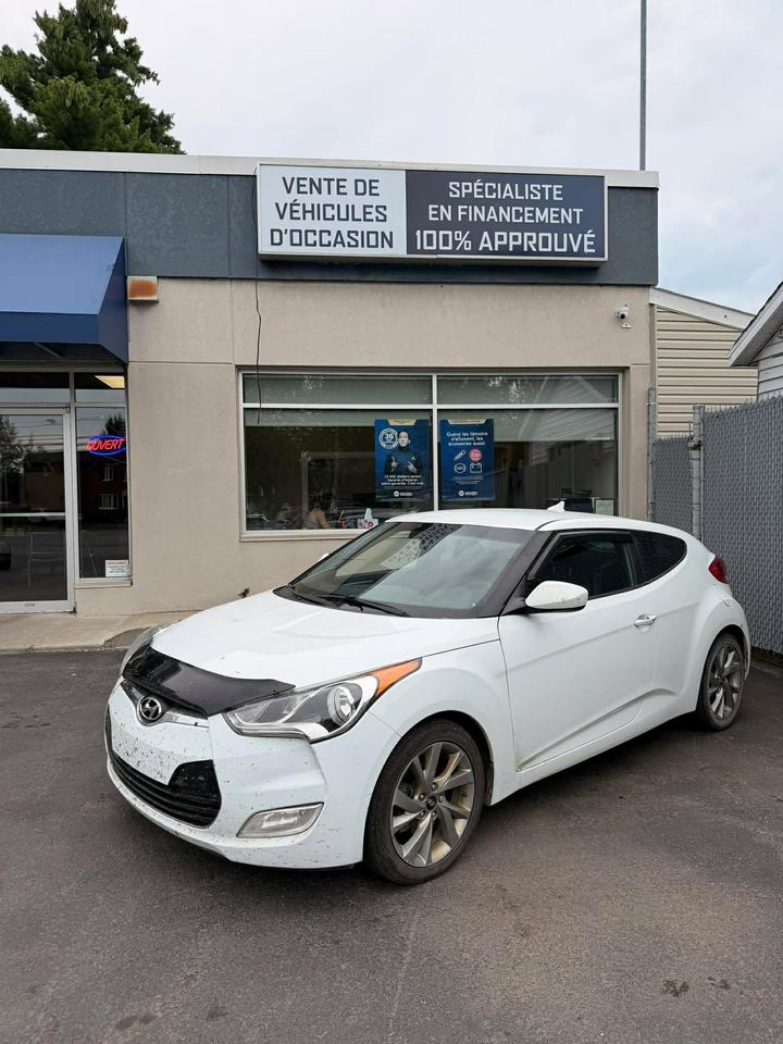2016 Hyundai Veloster SE - Photo #1