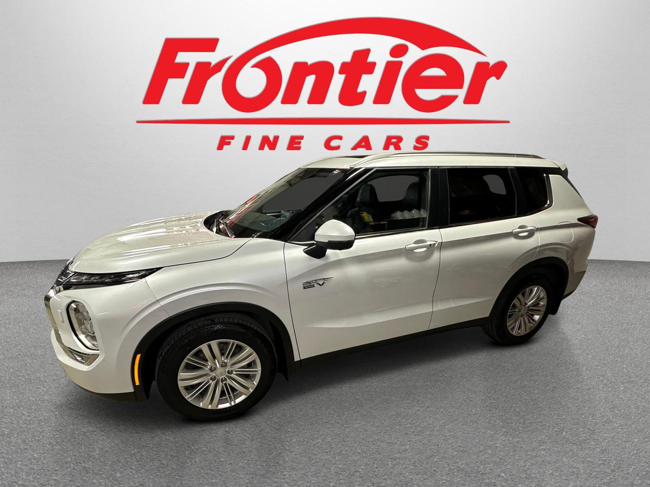 2024 Mitsubishi Outlander PHEV SEL / CLEAN CARFAX / LEATHER / NAVI / AWD / 7 PASS Photo