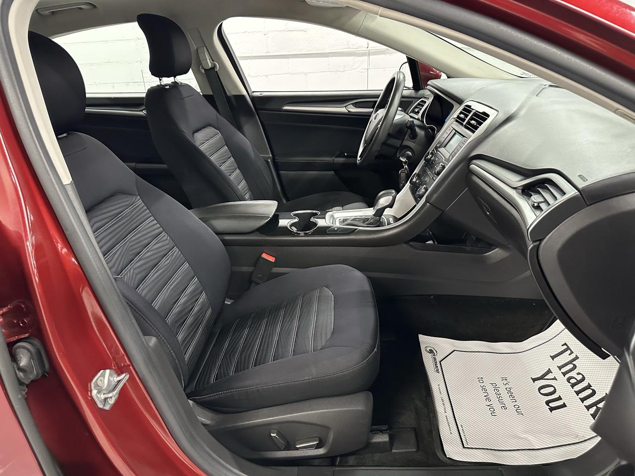 2016 Ford Fusion 4dr Sdn SE FWD Photo31