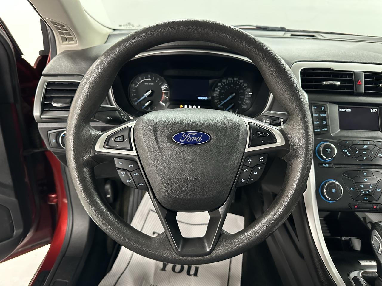 2016 Ford Fusion 4dr Sdn SE FWD Photo14