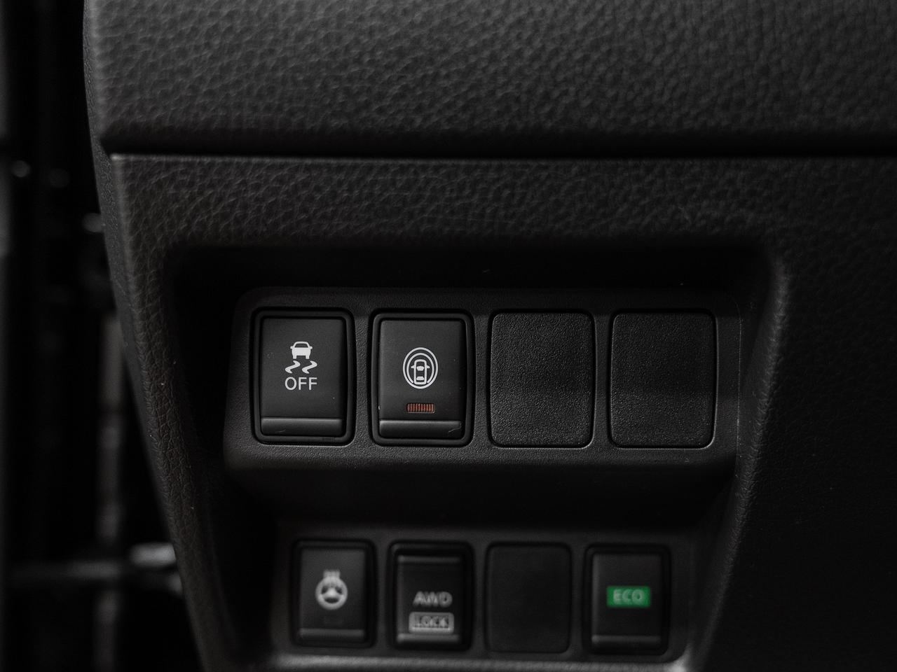 2019 Nissan Qashqai SV AWD | Sunroof | Heated Seats | BSM | CarPlay