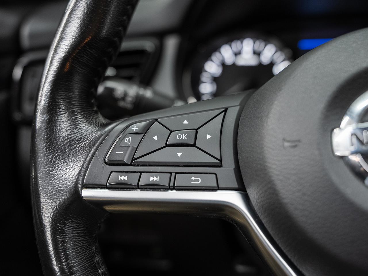 2019 Nissan Qashqai SV AWD | Sunroof | Heated Seats | BSM | CarPlay