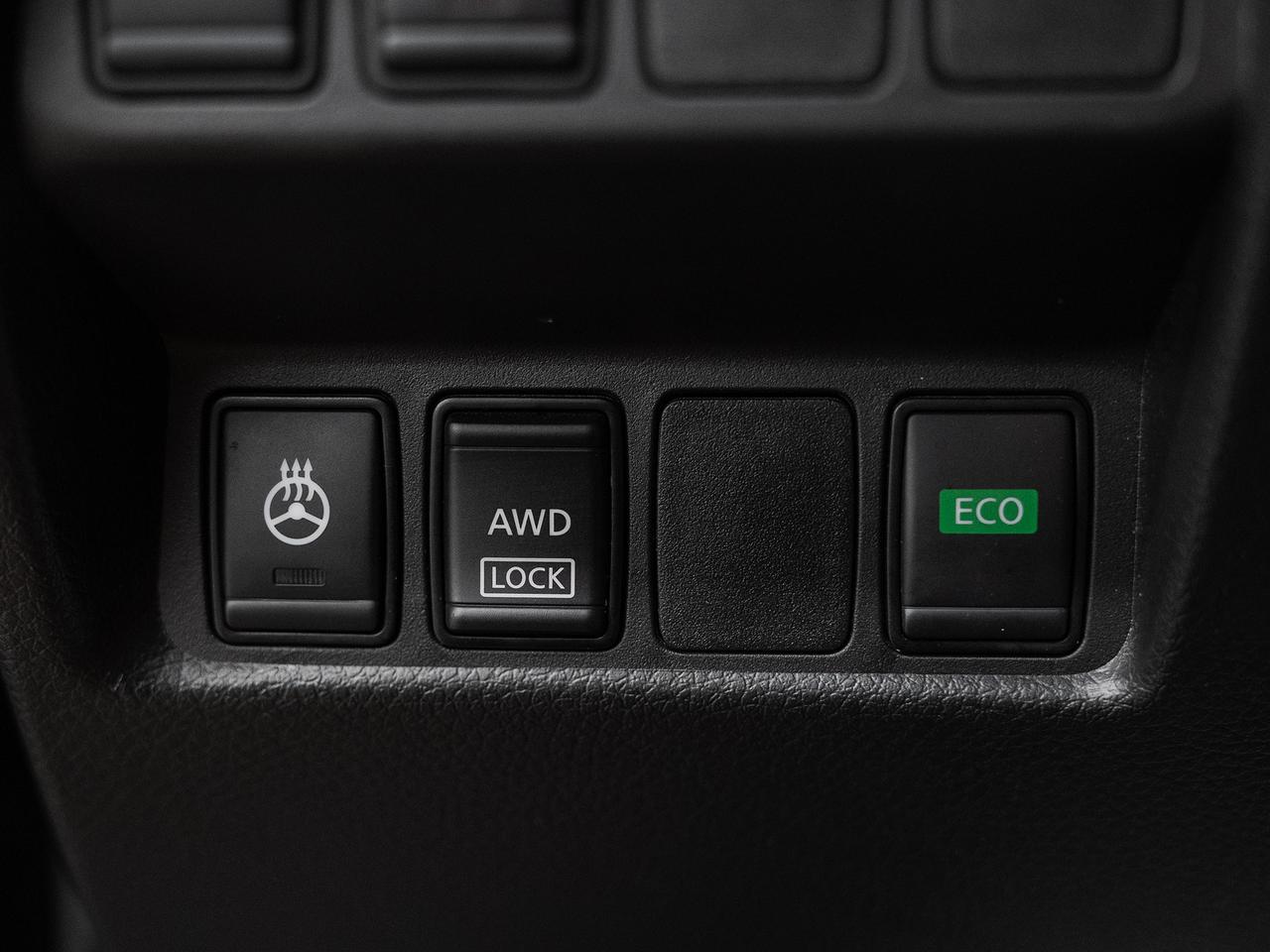 2019 Nissan Qashqai SV AWD | Sunroof | Heated Seats | BSM | CarPlay