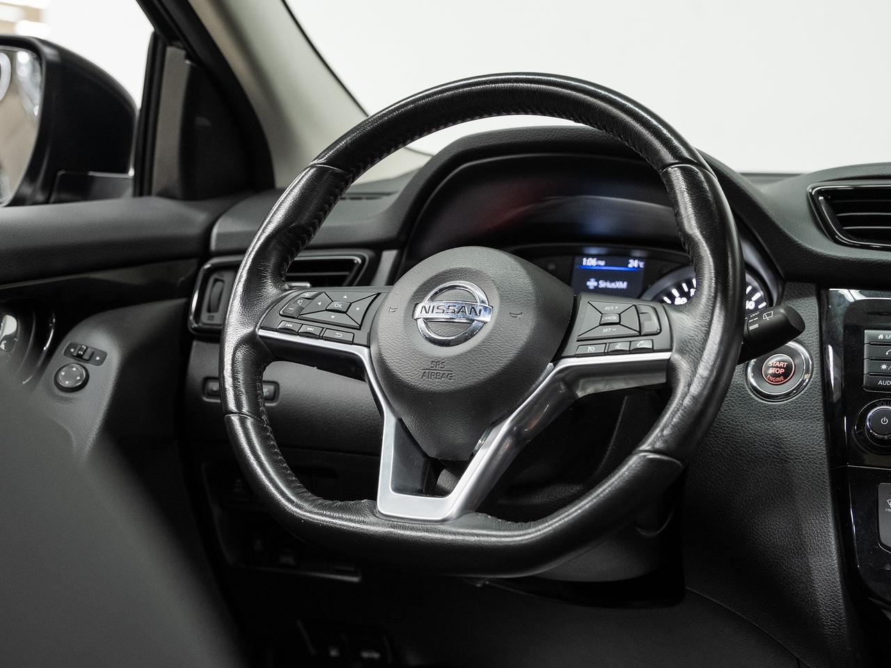 2019 Nissan Qashqai SV AWD | Sunroof | Heated Seats | BSM | CarPlay