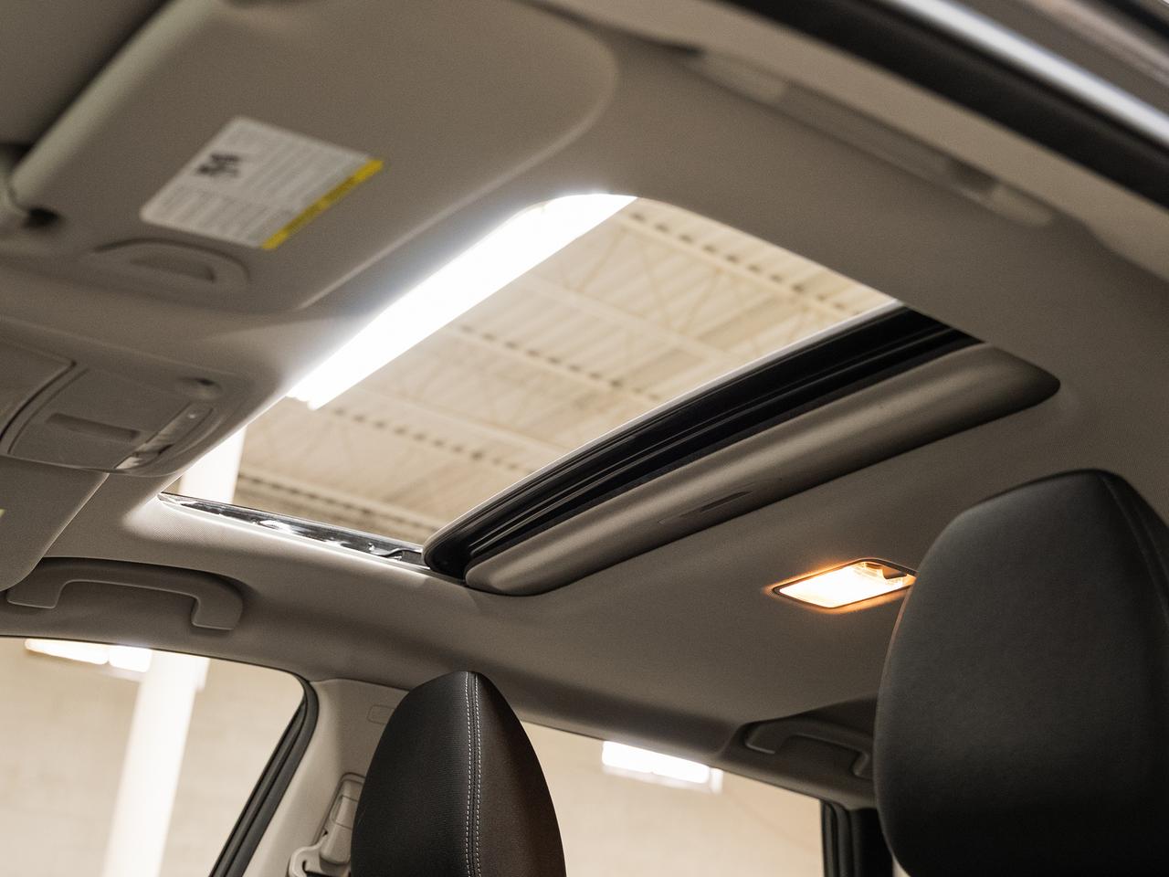 2019 Nissan Qashqai SV AWD | Sunroof | Heated Seats | BSM | CarPlay
