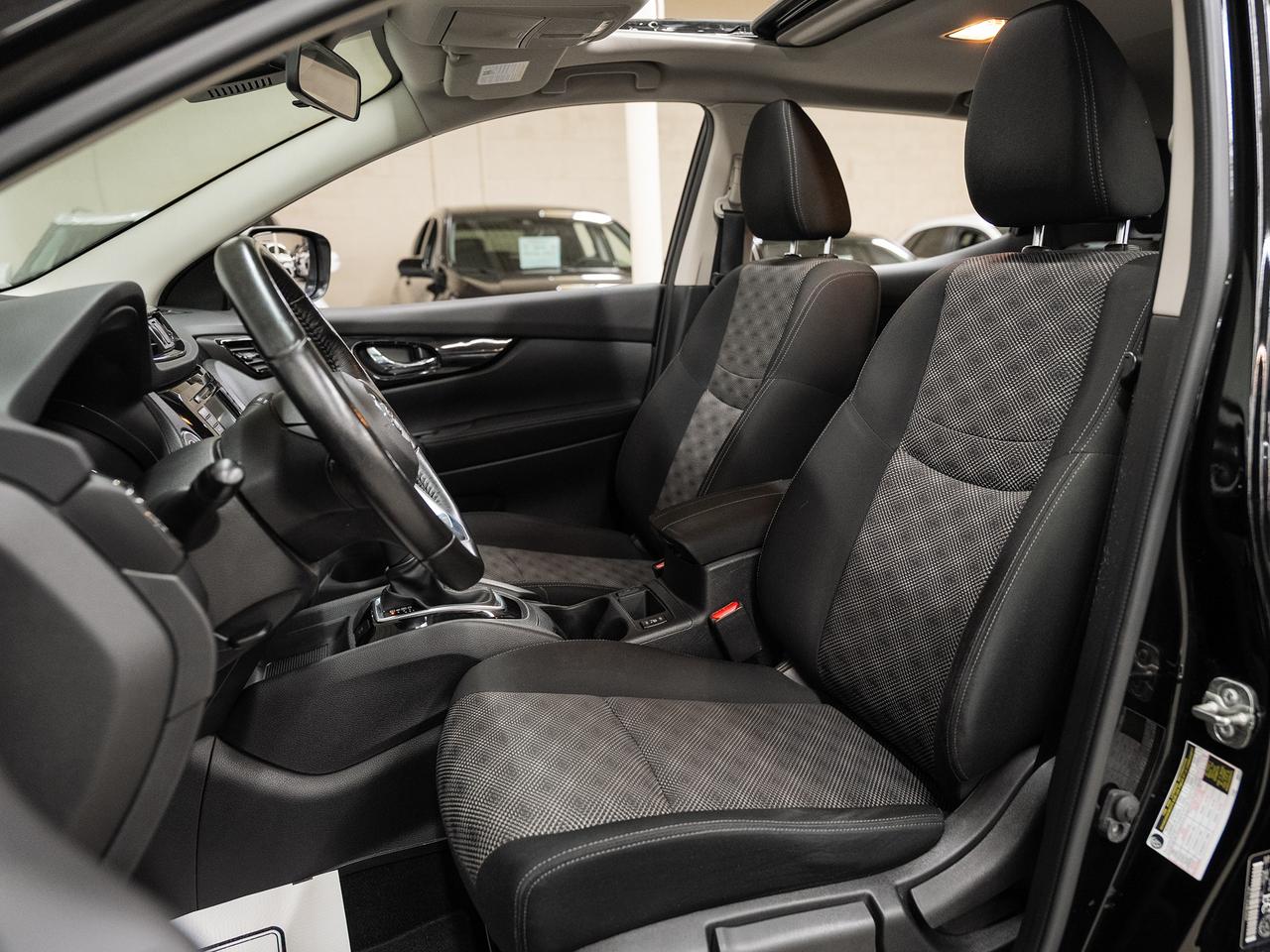 2019 Nissan Qashqai SV AWD | Sunroof | Heated Seats | BSM | CarPlay