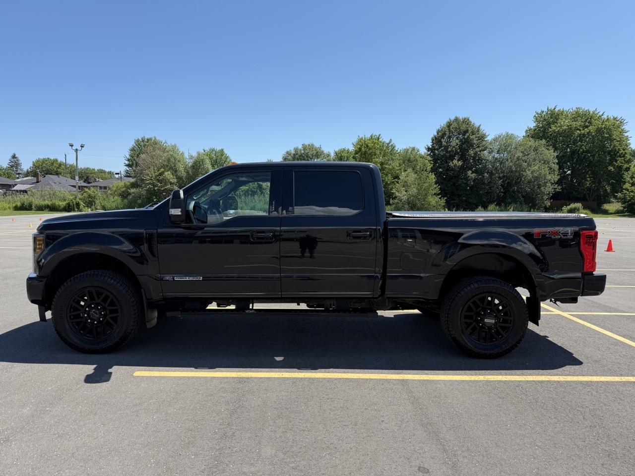 2019 Ford F-250 SUPER DUTY Lariat Photo
