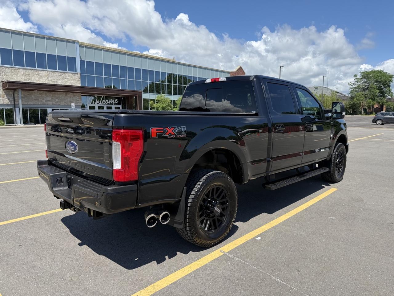 2019 Ford F-250 SUPER DUTY Lariat Photo