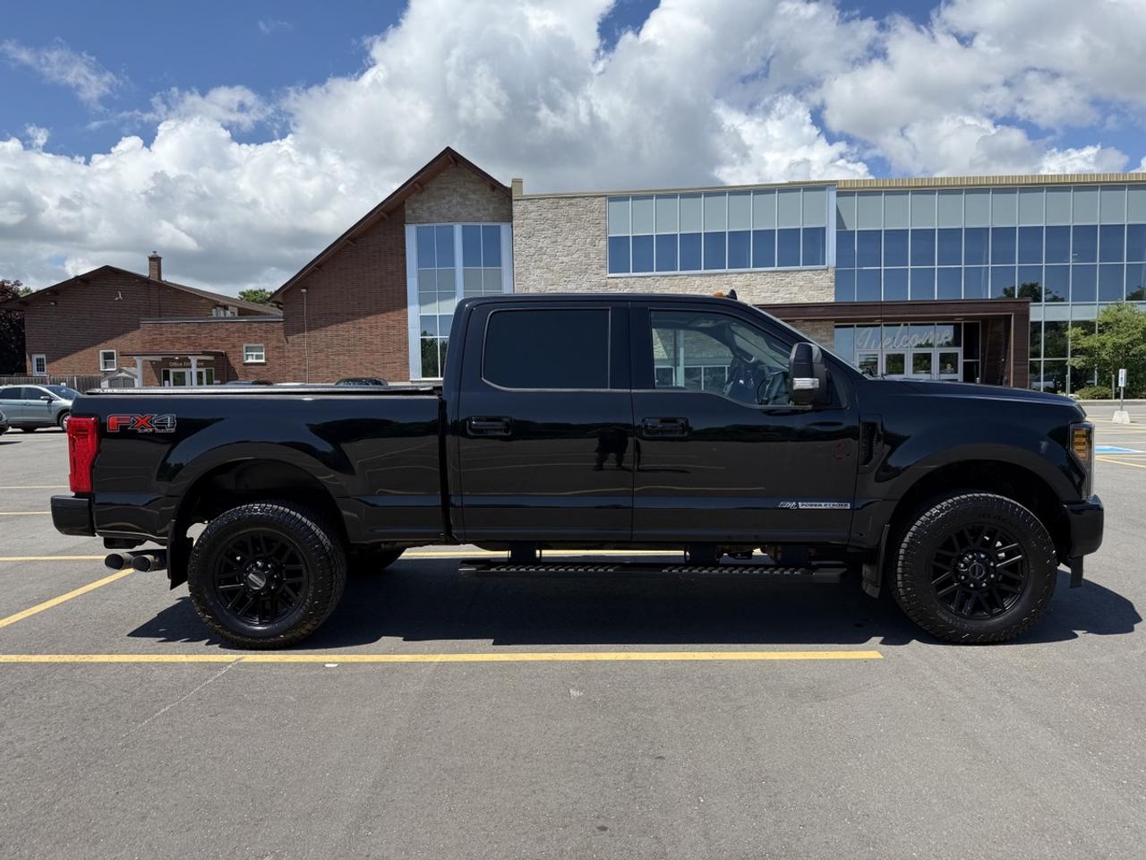 2019 Ford F-250 SUPER DUTY Lariat Photo