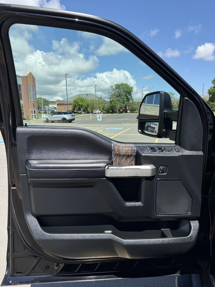2019 Ford F-250 SUPER DUTY Lariat Photo