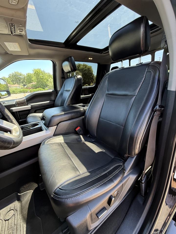 2019 Ford F-250 SUPER DUTY Lariat Photo