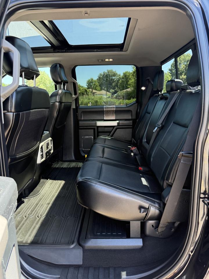 2019 Ford F-250 SUPER DUTY Lariat Photo