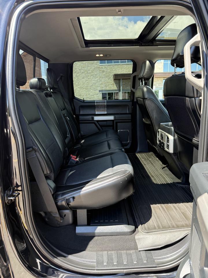 2019 Ford F-250 SUPER DUTY Lariat Photo