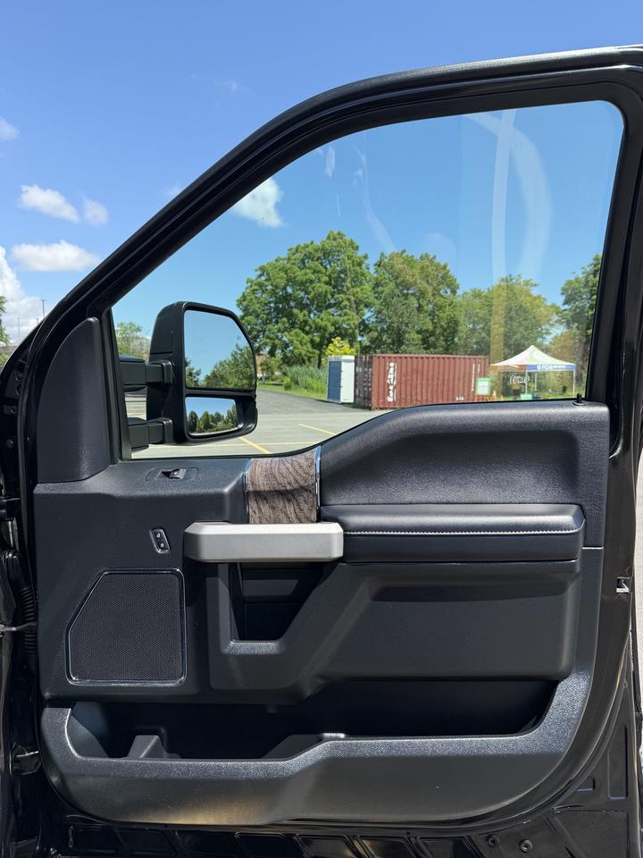 2019 Ford F-250 SUPER DUTY Lariat Photo